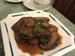 Mock meat at Tiān Yī Xiāng 天一香 in Qingdao