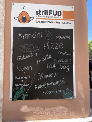   at stritFUD in Taormina