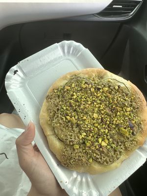 Vegan Zucchini and Pistachio Pesto Pizza  at stritFUD in Taormina