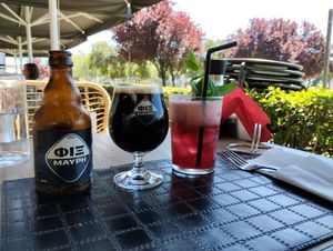 Beer and a mocktail at Ovàl in Thessaloniki