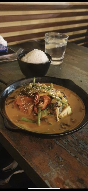 Curry de légumes   at Eathai in Rabat