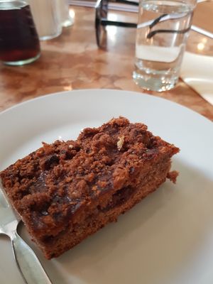 Vegan crumble cake... at Café Eiles in Vienna