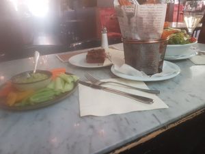 Rohkost, Kuchen, Süßkartoffelpommes, Salat at Café Eiles in Vienna