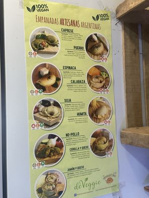 Empanadas   at deVeggie in Vilafranca Del Penedes