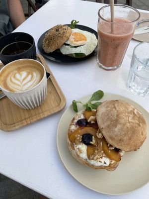 Morocco y California Mollette  at Malcafe in Conil De La Frontera