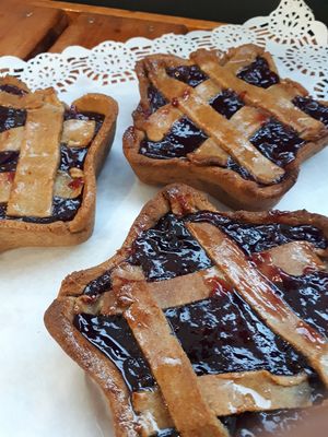 Tartaletas de cereza sin gluten ni azucar at MacroVital in Alcoi