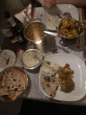main course w tandoori roti, rice, aloo ghobi & the house specialty  at Indian Palace in Olten
