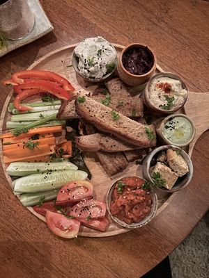 Mixed Platter (appetizer)  at Foods & Roots in Koh Phangan