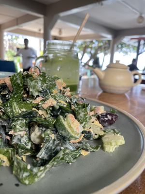Seaweed „bomb“ salat. Very nurturing   at Foods & Roots in Koh Phangan