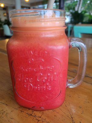 Fresh juice at Foods & Roots in Koh Phangan