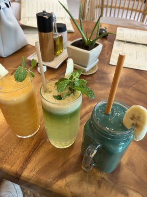 Juices and smoothies  at Foods & Roots in Koh Phangan