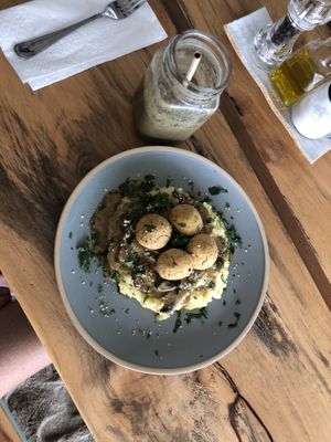 Mashed potatoes with tofu balls at Foods & Roots in Koh Phangan