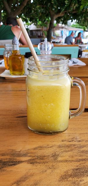 Smoothie at Foods & Roots in Koh Phangan