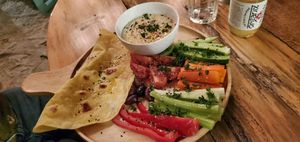 Hummus platter at Foods & Roots in Koh Phangan