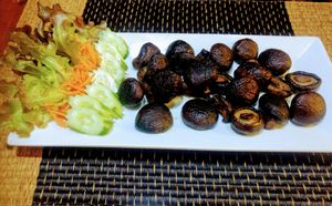 Hed-Hom-See-Ew (Shitake fried with light soy sauce)  at Rakpak in Koh Samui