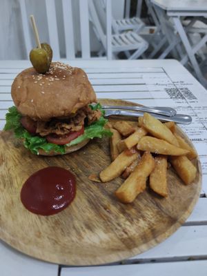 Mushroom burger at Khong Vegan Restaurant  in Da Nang