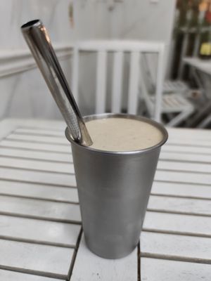 Banana peanut smoothie at Khong Vegan Restaurant  in Da Nang