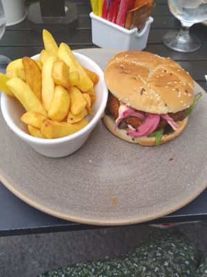 Vegan burger at Davitt's in Kenmare