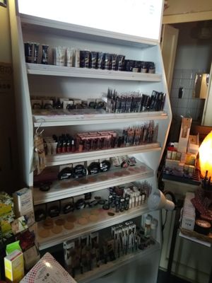 Make ups and beauty care at ToBio Vegan Shop in Naples