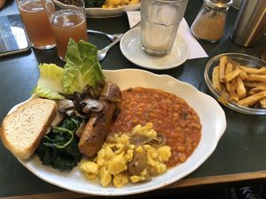 Full English  at Smokey Greens in Berlin
