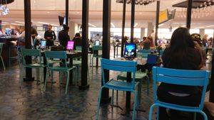 Ambiance at EWR - Flora - TC in Newark