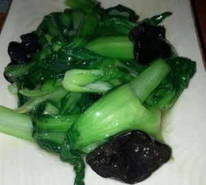 Bok Choi and Mushrooms at Bing Di Lian in Tianjin