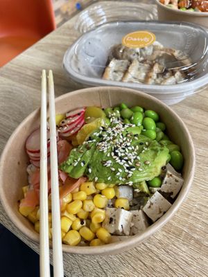 Vegan bowl + veggie gyoza in the background  at Bowls in Edinburgh