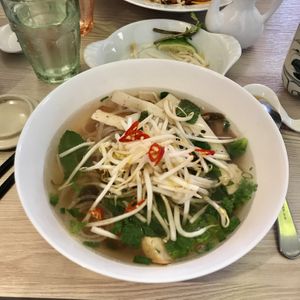 Pho at Mây Bay in Vincennes