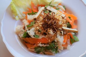 Salade Mây Bay at Mây Bay in Vincennes