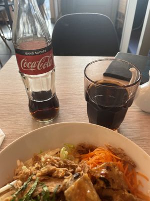 Calm and spacious restaurant   at Mây Bay in Vincennes