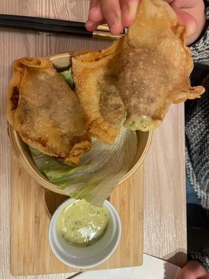 Raviolis croquants at Mây Bay in Vincennes