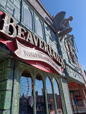 Front of store at BeaverTails in Niagara Falls