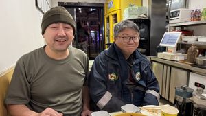 XuTie and Chen!  at TiānYuán SùShí 天缘素食 in Dalian