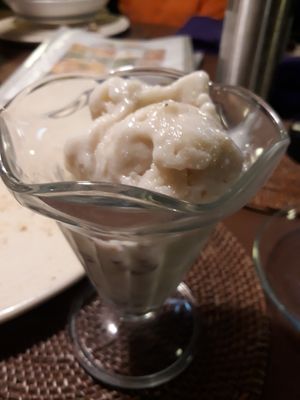 Vegan coconut ice cream at Mediterraneo Pizza & Pasta in Koh Phangan