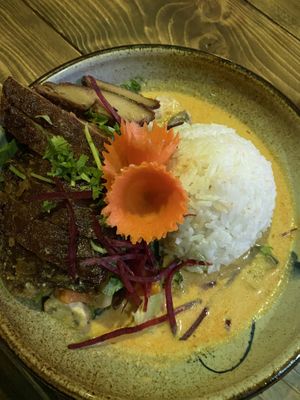 Duck in coconut curry  at Element Five in Berlin