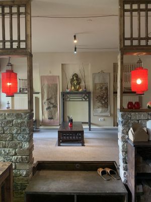 In this corner you can seat on floor   at Element Five in Berlin