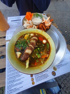 Soup with vegan duck and vegan shrimps with sweetpotatoe-fries 👌 at Element Five in Berlin