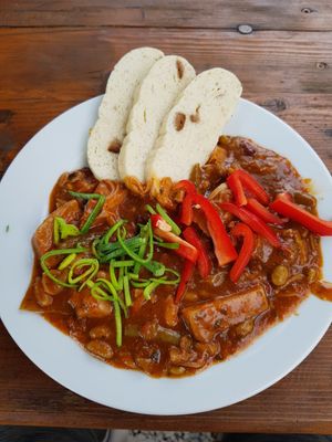 Veganes Jackfruit Gulasch at Gasthof Zur Sägemühle in Hiltpoltstein