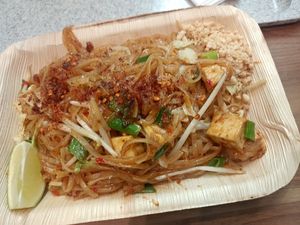  at Som Kitchen in Vienna