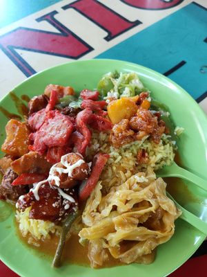 Yummy at My Home Vegetarian 素心小吃 in Central Singapore