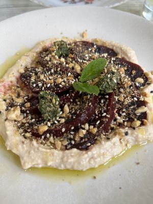 Beet hunmus  at Tiffin Cafe in Lisbon