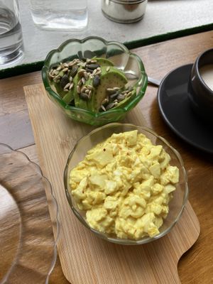 Avocado and tofu scrambleed eggs  at Tiffin Cafe in Lisbon