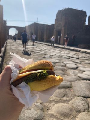  at Chora Pompei in Pompei