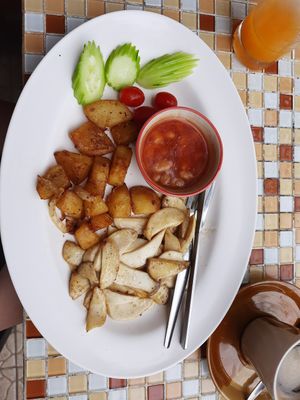 A vegan breakfast at Da's Home Bakery in Chiang Mai