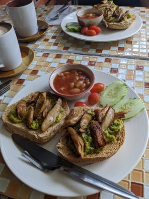 Avocado on toast + mushrooms + beans at Da's Home Bakery in Chiang Mai
