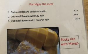 Menu oatmeal at Da's Home Bakery in Chiang Mai