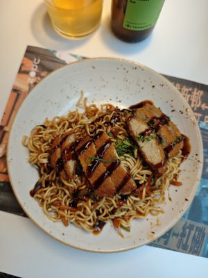 Yakisoba with No-chicken at UDON in Valencia