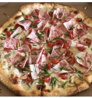 Sugar Magnolia  at Gianni's Pizza in Oceanside