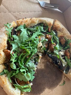 Suzy B #Veganuary at Gianni's Pizza in Oceanside