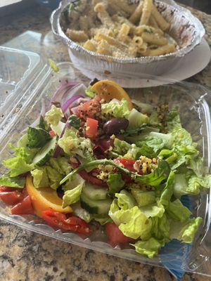 Foodie Salad #Veganuary at Gianni's Pizza in Oceanside
